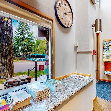 Mountain Lodge Телърайд Стая снимка